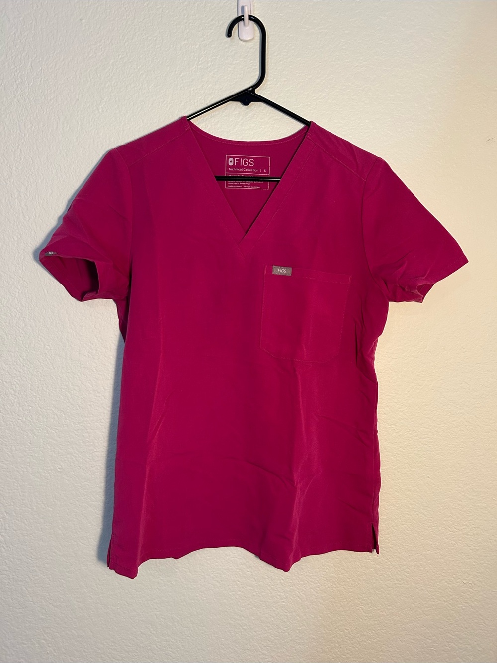 Figs Raspberry Sorbet Catarina Scrub Top Size Small